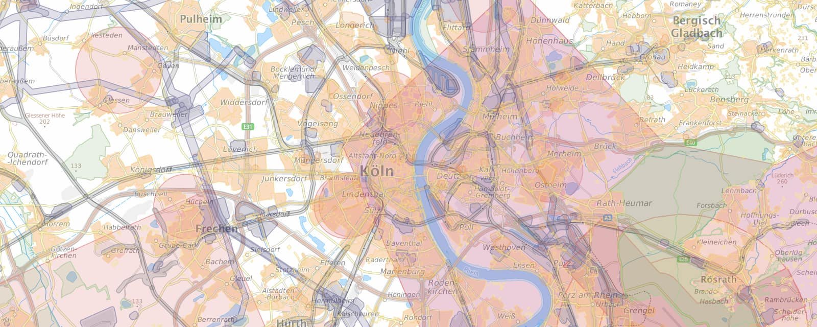 Geozonen um Köln: Kontrollzone, Bahnanlagen und Wohngrundstücke übereinander – Karte: © BKG 2026, Geozonen: dipul (CC-BY-ND 4.0)